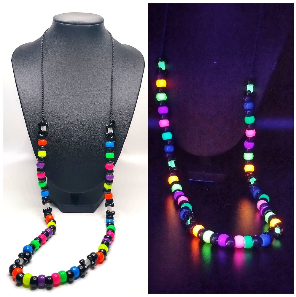 GLOW NECKLACE